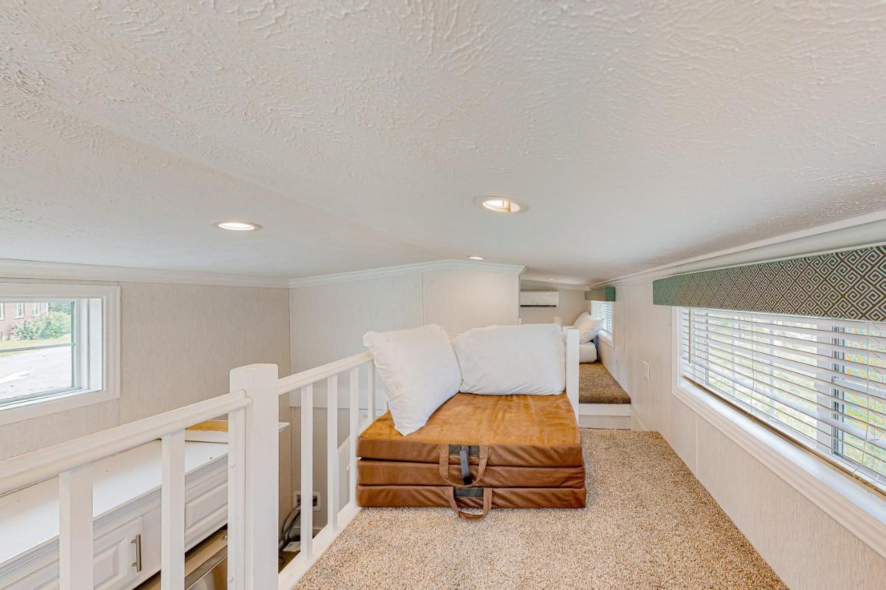 Tiny Charmer Hendersonville Exterior photo